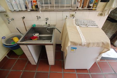 Casa à venda com 218m², 3 quartos e 3 vagasÁrea de Serviço