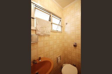 Casa à venda com 218m², 3 quartos e 3 vagasLavabo