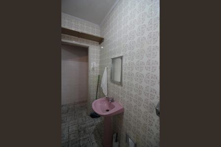 Casa à venda com 218m², 3 quartos e 3 vagasBanheiro de Serviço