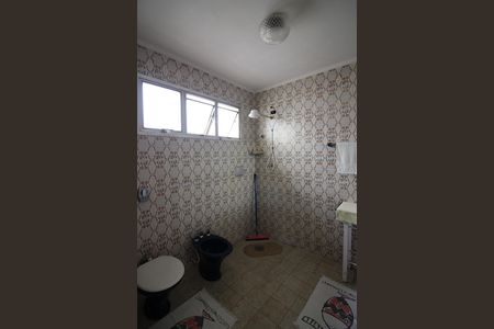 Casa à venda com 218m², 3 quartos e 3 vagasBanheiro Social