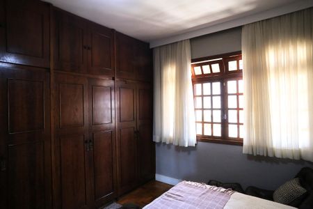 Casa à venda com 400m², 4 quartos e 1 vagaQuarto