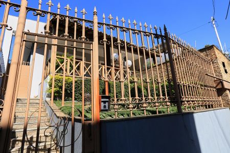 Casa à venda com 400m², 4 quartos e 1 vagaFachada