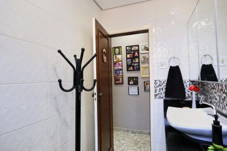 Casa à venda com 400m², 4 quartos e 1 vagaBanheiro