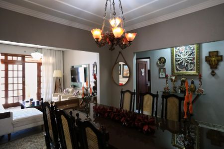 Casa à venda com 400m², 4 quartos e 1 vagaSala de Jantar