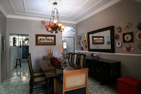 Casa à venda com 400m², 4 quartos e 1 vagaSala de Jantar