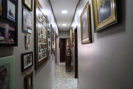 Casa à venda com 400m², 4 quartos e 1 vagaCorredor