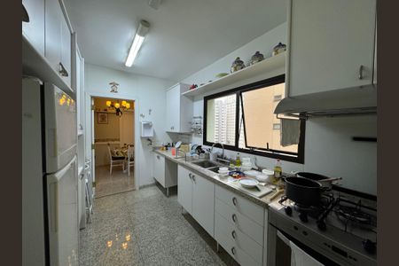 Apartamento para alugar com 230m², 4 quartos e 3 vagasCozinha 