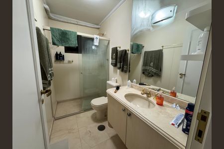 Apartamento para alugar com 230m², 4 quartos e 3 vagasBanheiro da Suíte 2