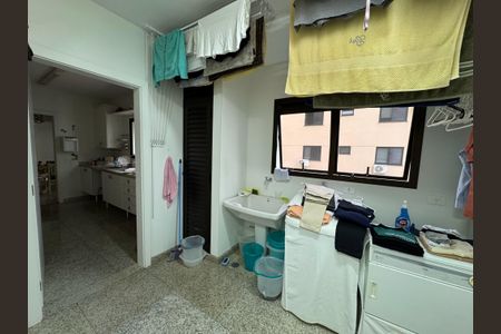 Apartamento para alugar com 230m², 4 quartos e 3 vagasÁrea de Serviço