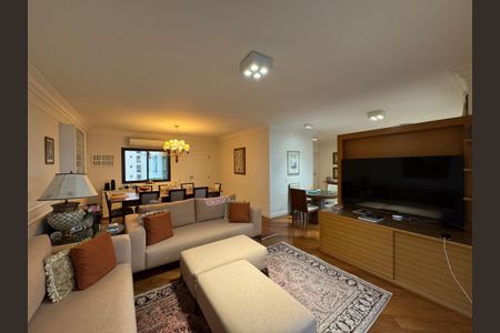 Apartamento para alugar com 230m², 4 quartos e 3 vagasSala