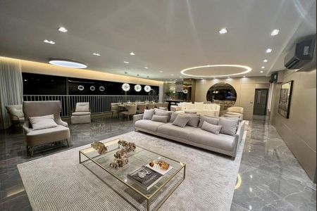 Apartamento à venda com 234m², 4 quartos e 3 vagasFoto 01