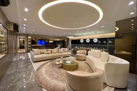 Apartamento à venda com 234m², 4 quartos e 3 vagasFoto 02