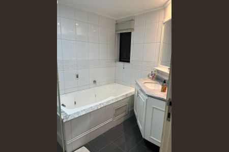 Apartamento à venda com 130m², 4 quartos e 2 vagasBanheiro