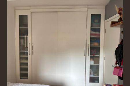 Apartamento à venda com 130m², 4 quartos e 2 vagasQuarto
