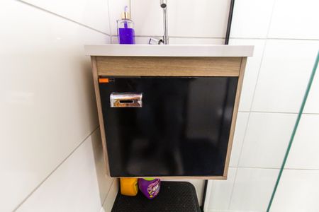 Apartamento à venda com 46m², 2 quartos e sem vaga Apartamento à venda com 46m², 2 quartos e sem vagaBanheiro