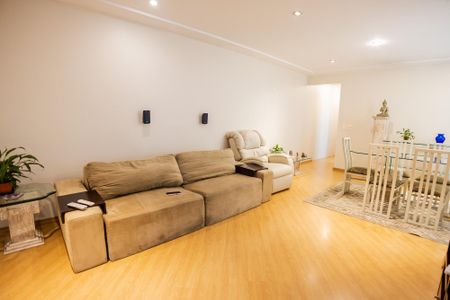 Apartamento à venda com 115m², 3 quartos e 2 vagasSala