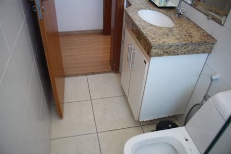 Apartamento à venda com 204m², 4 quartos e 3 vagasBanheiro Social
