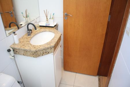 Apartamento à venda com 204m², 4 quartos e 3 vagasBanheiro da Suíte 1