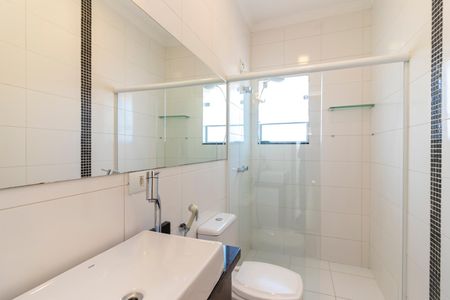Casa à venda com 160m², 3 quartos e 2 vagasBanheiro da Suíte 2