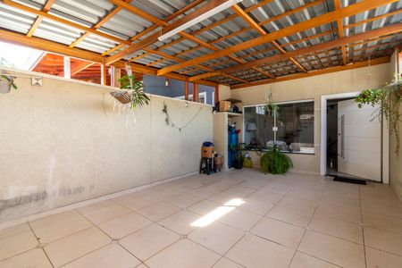Casa à venda com 160m², 3 quartos e 2 vagasGaragem