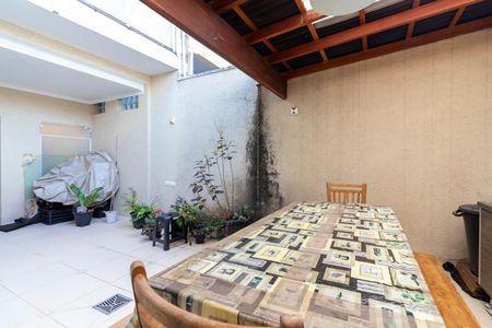 Casa à venda com 160m², 3 quartos e 2 vagasÁrea comum
