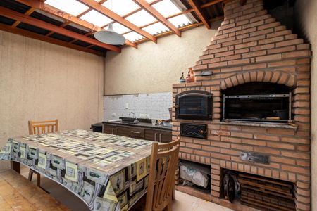 Casa à venda com 160m², 3 quartos e 2 vagasÁrea comum