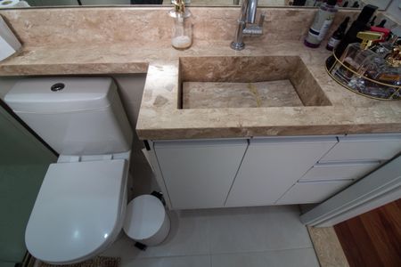 Apartamento à venda com 67m², 2 quartos e 2 vagas Apartamento à venda com 67m², 2 quartos e 2 vagasBanheiro da Suíte