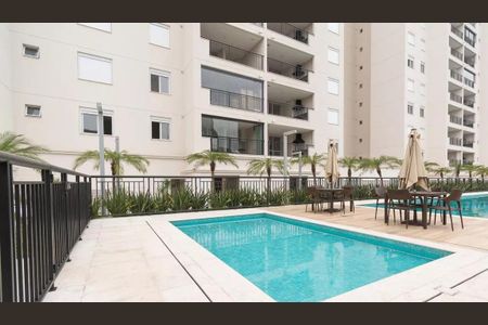 Apartamento à venda com 67m², 2 quartos e 2 vagas Apartamento à venda com 67m², 2 quartos e 2 vagasÁrea comum - Piscina