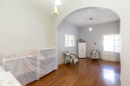 Casa à venda com 380m², 3 quartos e 3 vagasSala