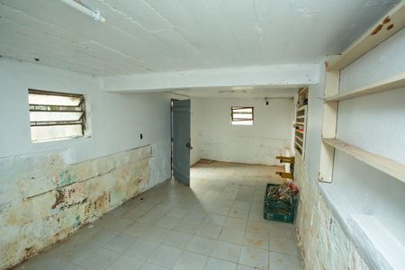 Casa à venda com 100m², 2 quartos e 4 vagas Casa à venda com 100m², 2 quartos e 4 vagasPorão