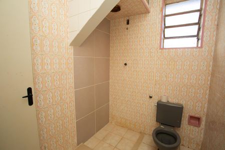 Casa à venda com 100m², 2 quartos e 4 vagas Casa à venda com 100m², 2 quartos e 4 vagasBanheiro