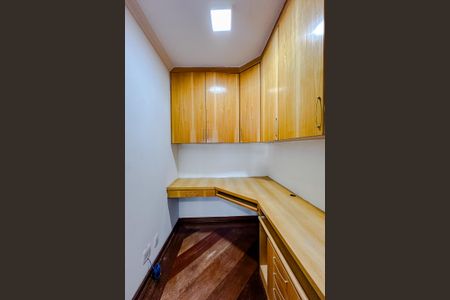 Apartamento para alugar com 220m², 3 quartos e 3 vagasQuarto de Serviço