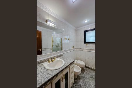 Apartamento para alugar com 220m², 3 quartos e 3 vagasBanheiro da Suíte 3