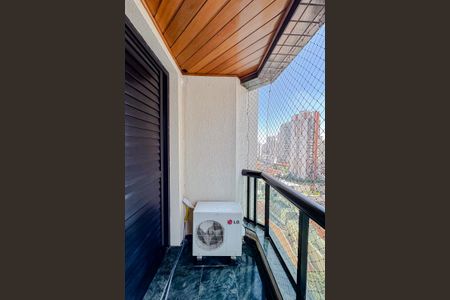 Apartamento para alugar com 220m², 3 quartos e 3 vagasVaranda da Suíte 2