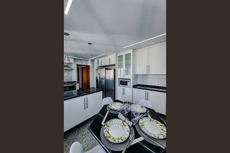 Apartamento para alugar com 220m², 3 quartos e 3 vagasCozinha