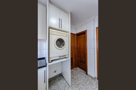 Apartamento para alugar com 220m², 3 quartos e 3 vagasÁrea de Serviço