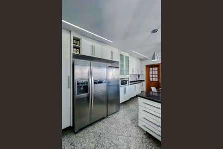 Apartamento para alugar com 220m², 3 quartos e 3 vagasCozinha