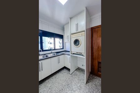 Apartamento para alugar com 220m², 3 quartos e 3 vagasÁrea de Serviço