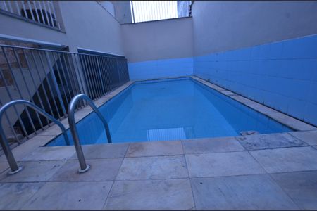Apartamento para alugar com 100m², 2 quartos e sem vagaÁrea comum - Piscina