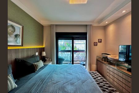 Apartamento à venda com 250m², 4 quartos e 4 vagas Apartamento à venda com 250m², 4 quartos e 4 vagasSuíte 1