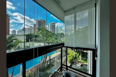 Apartamento à venda com 250m², 4 quartos e 4 vagas Apartamento à venda com 250m², 4 quartos e 4 vagasSacada Suíte 1