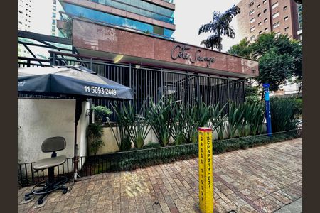 Apartamento à venda com 250m², 4 quartos e 4 vagas Apartamento à venda com 250m², 4 quartos e 4 vagasFachada