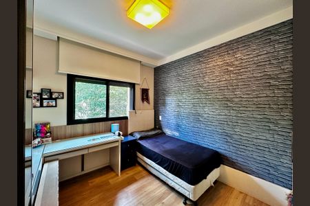 Apartamento à venda com 250m², 4 quartos e 4 vagas Apartamento à venda com 250m², 4 quartos e 4 vagasQuarto 1