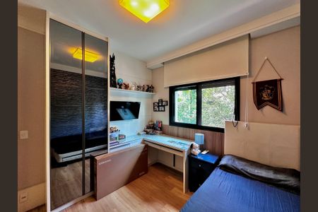 Apartamento à venda com 250m², 4 quartos e 4 vagas Apartamento à venda com 250m², 4 quartos e 4 vagasQuarto 1