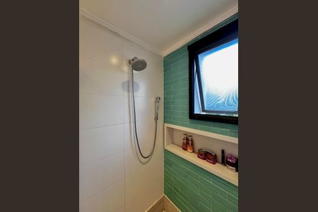 Apartamento à venda com 250m², 4 quartos e 4 vagas Apartamento à venda com 250m², 4 quartos e 4 vagasBanheiro Suíte 2