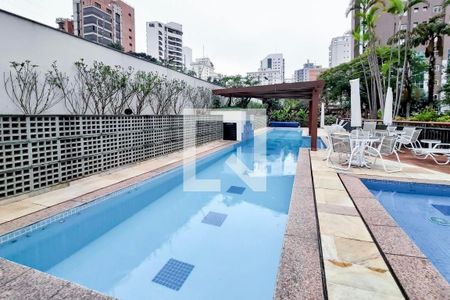 Apartamento à venda com 250m², 4 quartos e 4 vagas Apartamento à venda com 250m², 4 quartos e 4 vagasPiscina
