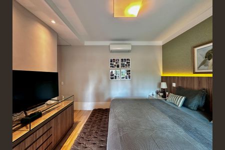 Apartamento à venda com 250m², 4 quartos e 4 vagas Apartamento à venda com 250m², 4 quartos e 4 vagasSuíte 1