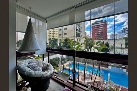 Apartamento à venda com 250m², 4 quartos e 4 vagas Apartamento à venda com 250m², 4 quartos e 4 vagasSacada Suíte 1