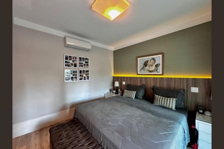 Apartamento à venda com 250m², 4 quartos e 4 vagas Apartamento à venda com 250m², 4 quartos e 4 vagasSuíte 1