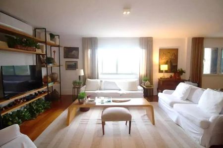 Apartamento à venda com 5 quartos, 200m² em Jardim Europa, São Paulo